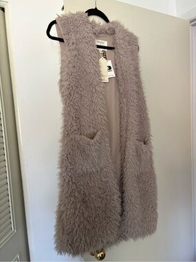 Ashley By 26 International Plush Faux Fur Vest in Dusty Mauve